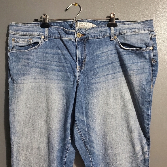 Torrid Womens Jeans Medium Wash Size 22 - Picture 2 of 6